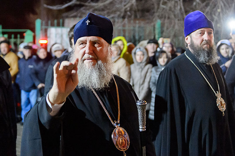 В Семей принесены мощи святителя Николая Чудотворца