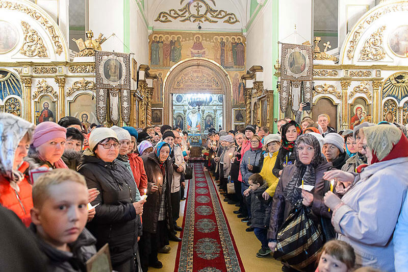 В Семей принесены мощи святителя Николая Чудотворца