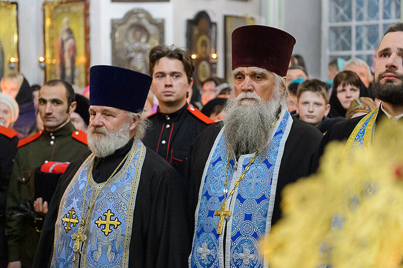В Семей принесены мощи святителя Николая Чудотворца