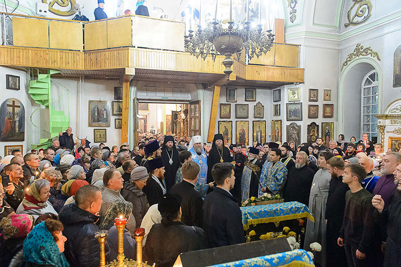 В Семей принесены мощи святителя Николая Чудотворца