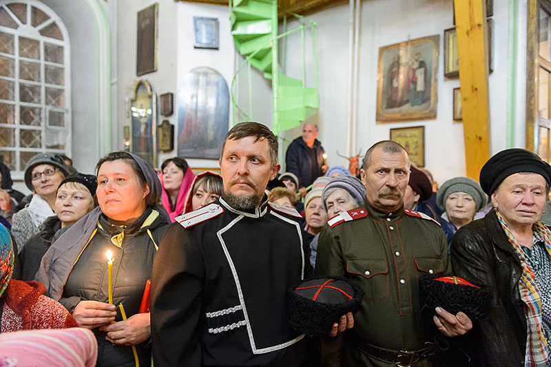 В Семей принесены мощи святителя Николая Чудотворца