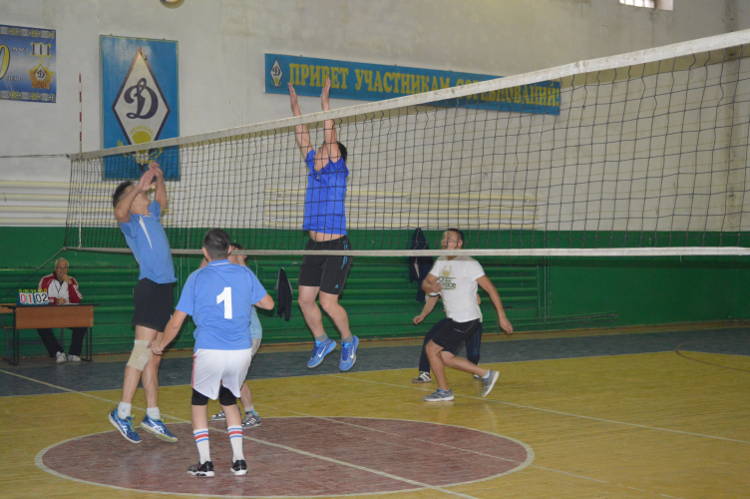 В Семее в спорткомплексе ФСО «Динамо» прошел турнир по волейболу