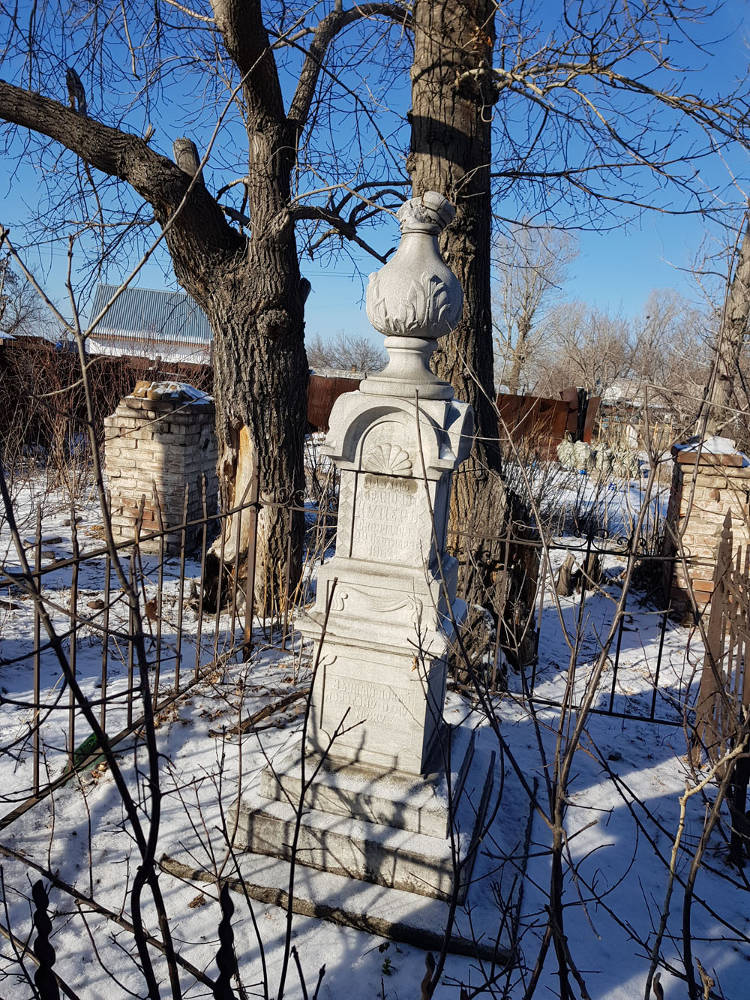 В Семее появился уникальный туристический маршрут, пролегающий по старинному еврейскому кладбищу