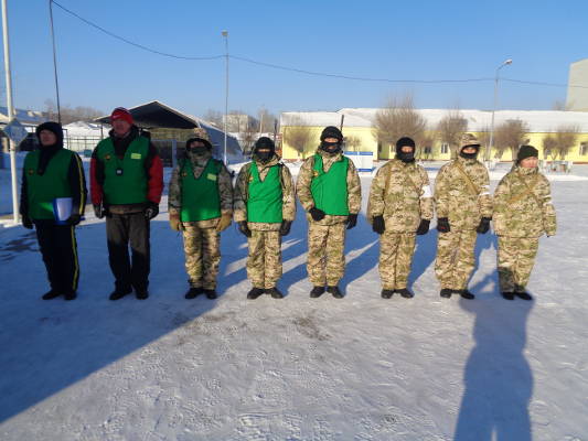 300 военнослужащих РгК «Восток» совершили марш на лыжах и в пешем порядке
