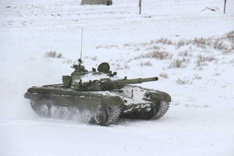 В воинских частях регионального командования «Восток» проводятся ротные тактические учения с боевой стрельбой