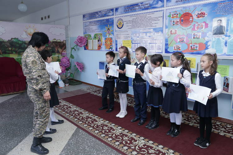 Психологические тренинги с детьми военнослужащих проводят психологи воинской части регионального командования «Восток»