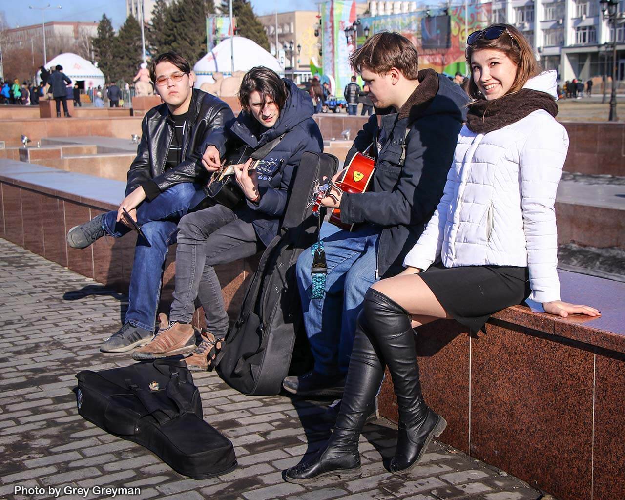 Наурыз шагает по стране