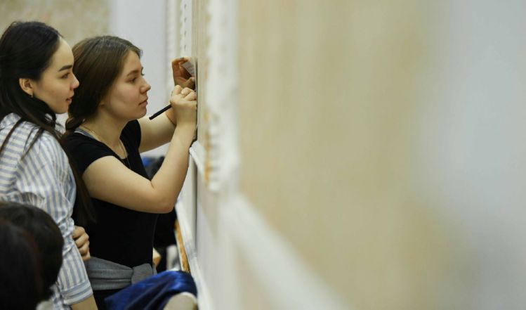 Жительница столицы кормит пенсионеров бесплатными обедами