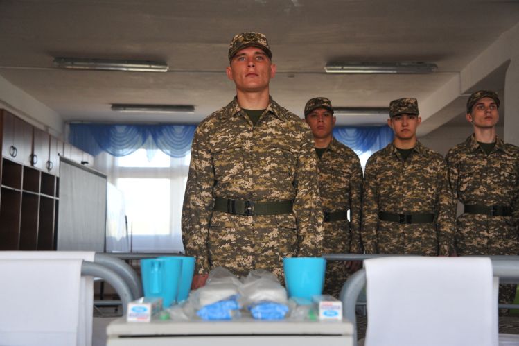 В войсковые части регионального командования «Восток» продолжает прибывать молодое пополнение