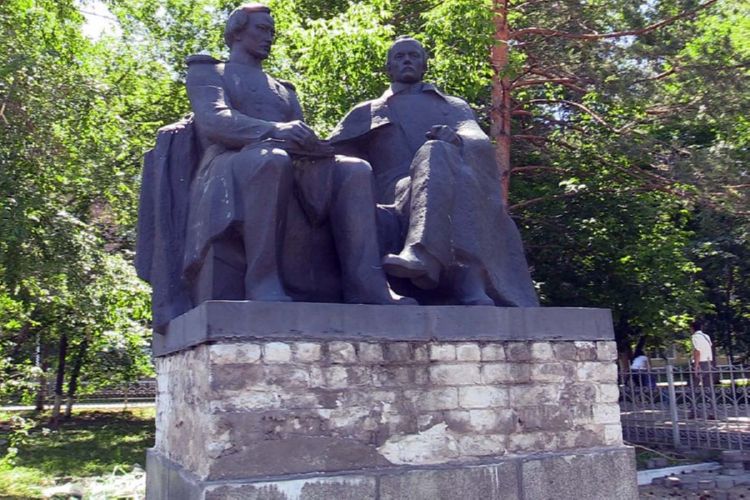 В Семее ведётся благоустройство Литературно-мемориального музея Федора Достоевского.