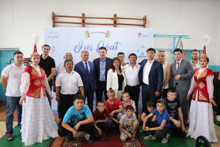 Стипендиаты программы «Жас Куат» рассказали о своих планах в тяжелой атлетике 