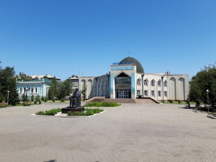 как память о великом Абае хранят в Семее