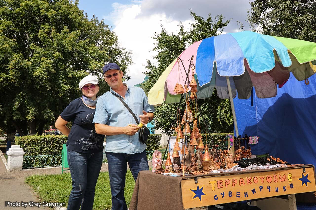 В Семее проходит городской праздник-ярмарка «Медово-яблочный Спас»