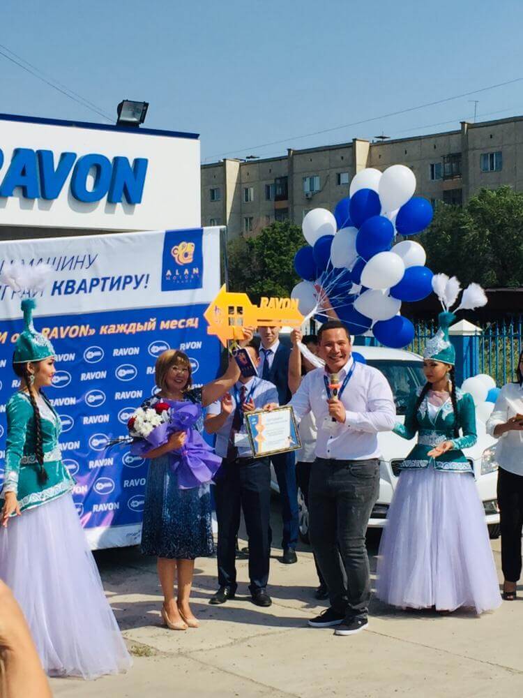Жительница Семея выиграла квартиру в Алматы
