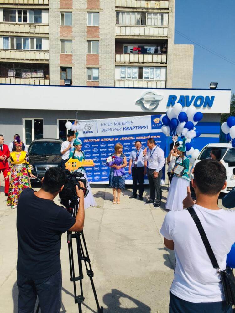 Жительница Семея выиграла квартиру в Алматы