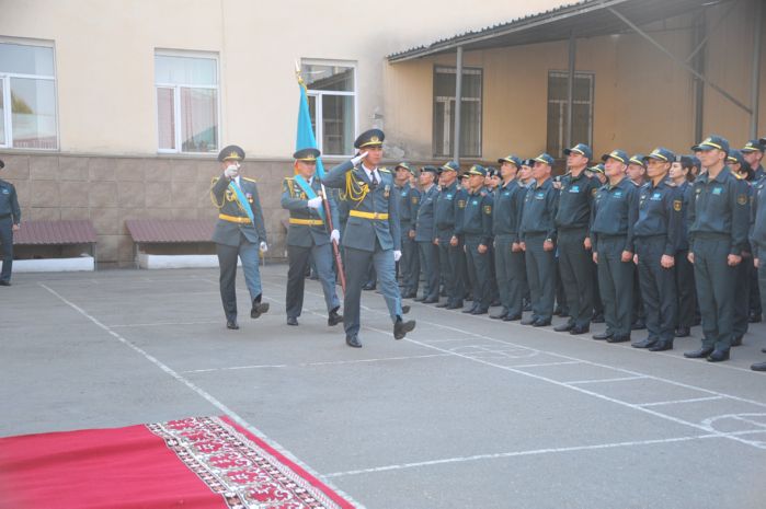 Прощание с боевым знаменем