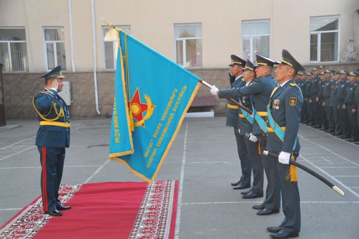 Прощание с боевым знаменем