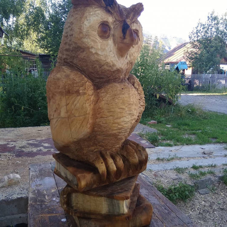 Деревянную скульптуру Маншук Маметовой убрали из парка Семея