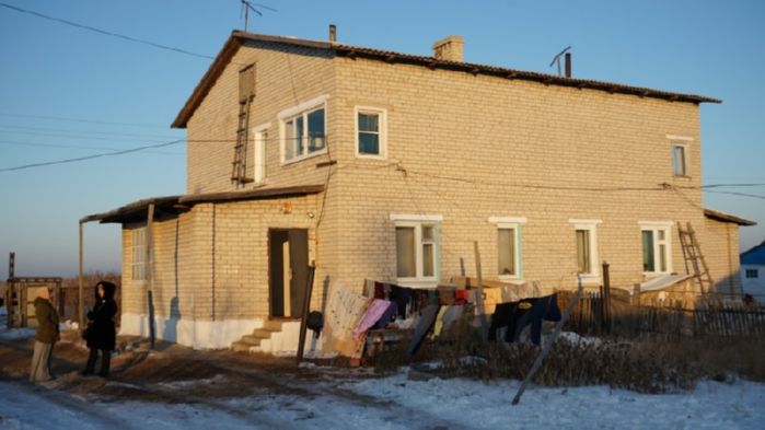 Многодетная мать отказалась от квартиры в Семее и переехала в село