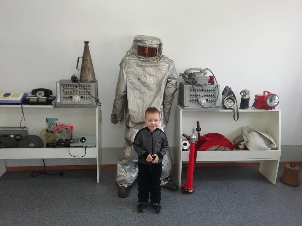 В Семее 4-летний малыш мечтает стать спасателем
