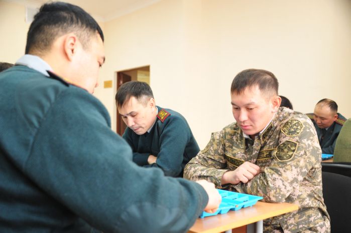 Интеллектуальный турнир среди военнослужащих провели в Семее