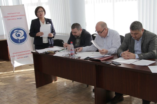 Эксперты заявили об экологической катастрофе реки Урал