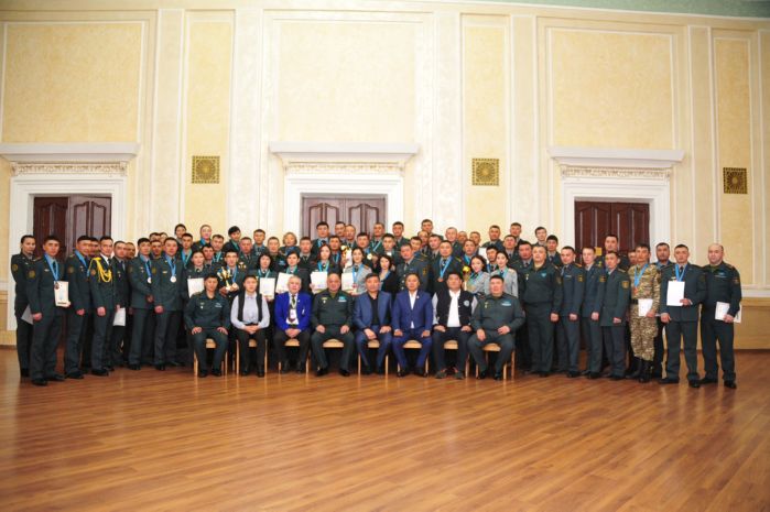 Лучших военных спортсменов чествовали в Семее