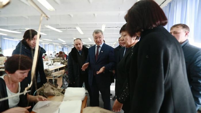 В Семее в сутки будут производить более 100 тысяч многоразовых масок