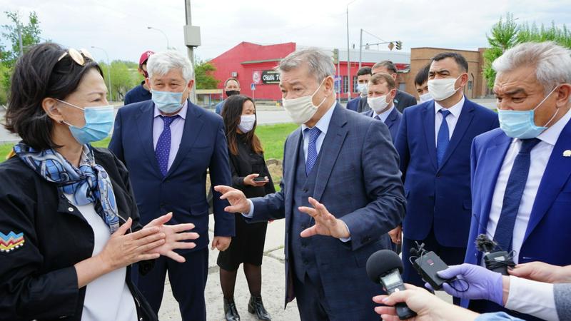 Памятник Абая в окружении сыновей хотят установить в Семее
