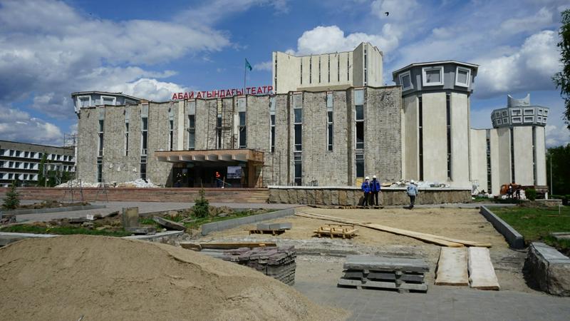 Памятник Абая в окружении сыновей хотят установить в Семее