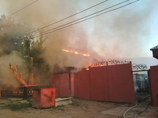 Крупный пожар произошел в Семее
