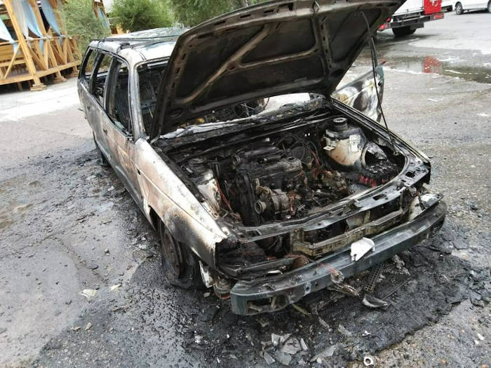 В Семее во время движения на одной из улиц загорелся автомобиль. 