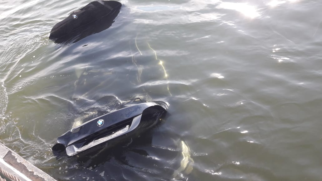 В Семее автомобиль упал с моста в Иртыш, водитель погиб