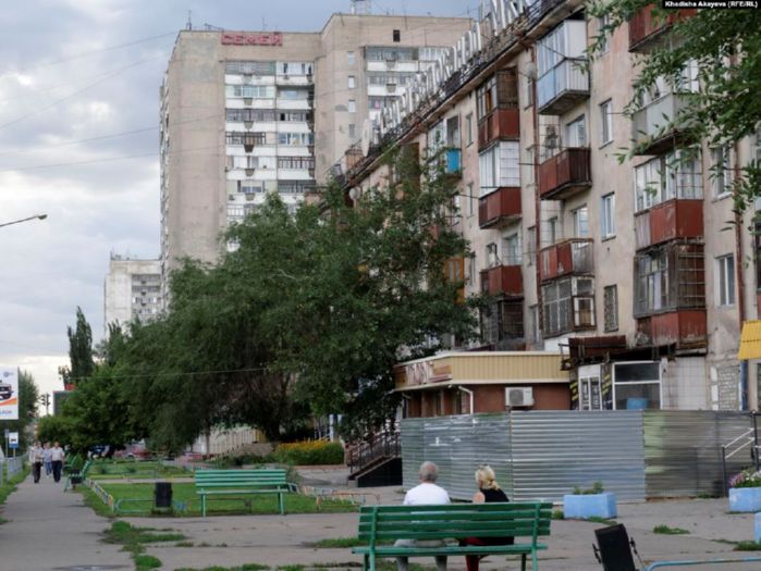 «Будем жить как в подвале». Жители Семея возмущены застройкой города