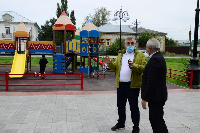 Памятник Абаю в окружении сыновей впервые установят в Казахстане