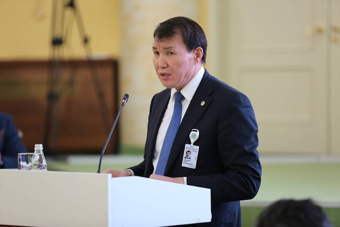 Для казахстанских госслужащих наступают непростые времена