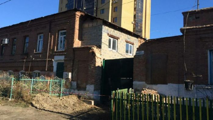 Снос старинных зданий продолжается в Семее