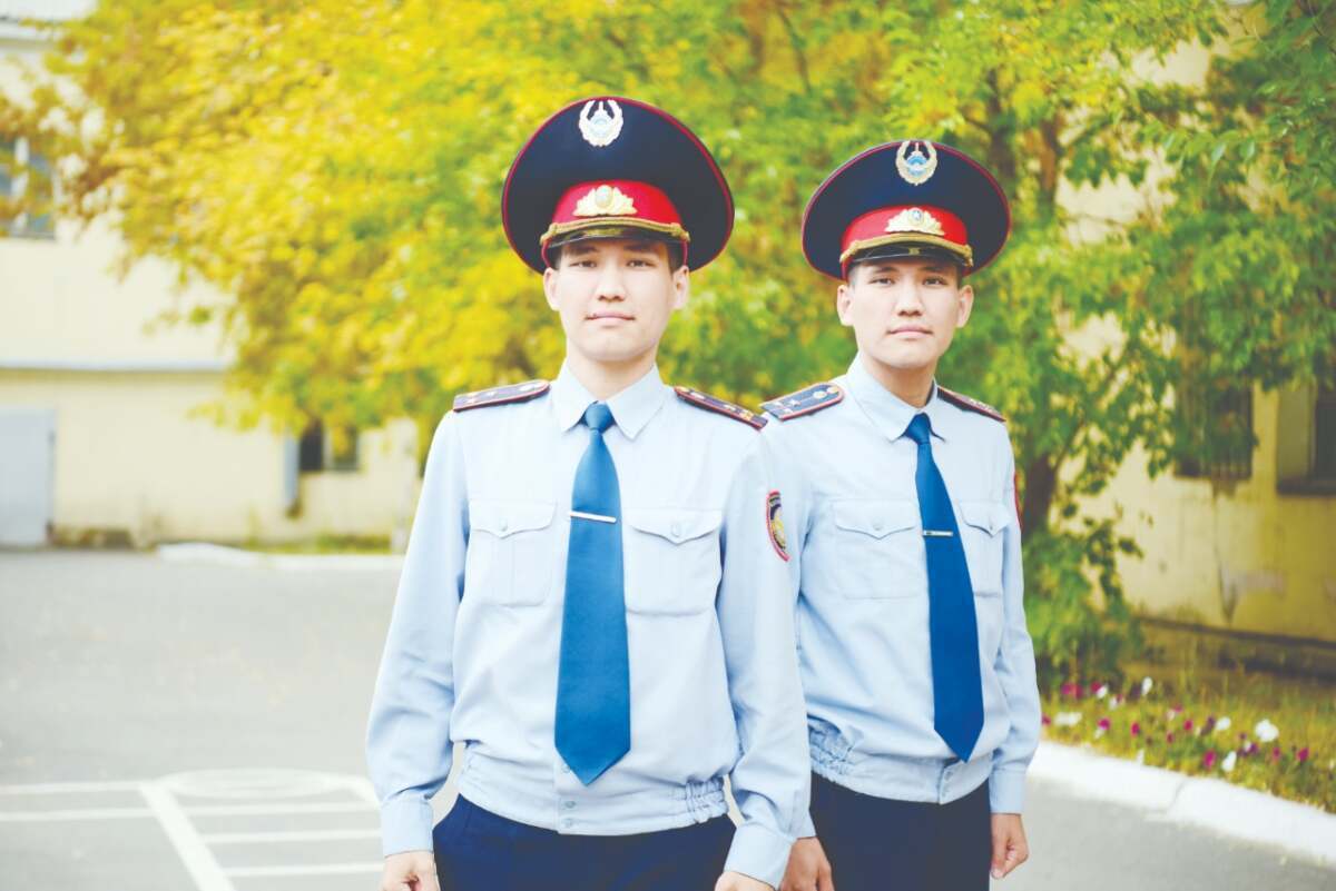 Как две капли воды: сразу три пары близнецов работают в полиции Нур-Султана