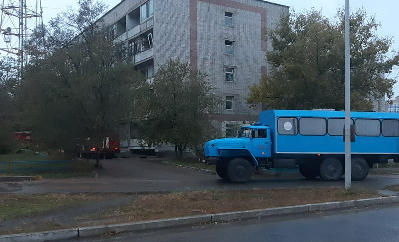Пожар в общежитии в Семее: более 150 человек покинули здание