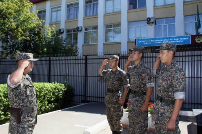 Нет, не троится: тройняшки Зеккеновы проходят воинскую службу в Уральском полку Нацгвардии