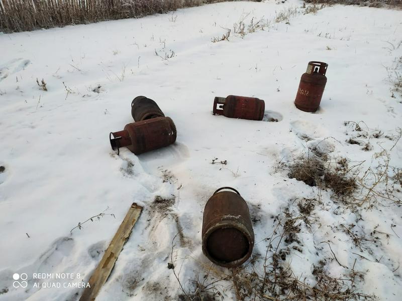 Пять газбаллонов вынесли из горящей квартиры огнеборцы в Семее