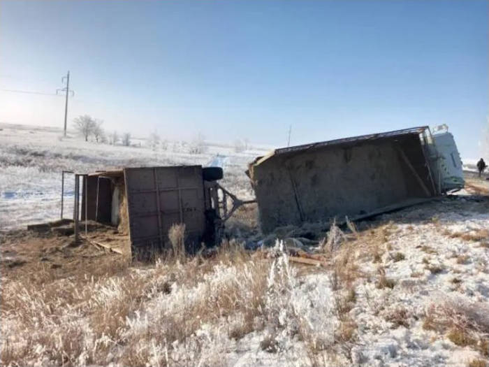 Три человека погибли в страшной аварии на трассе ЗКО