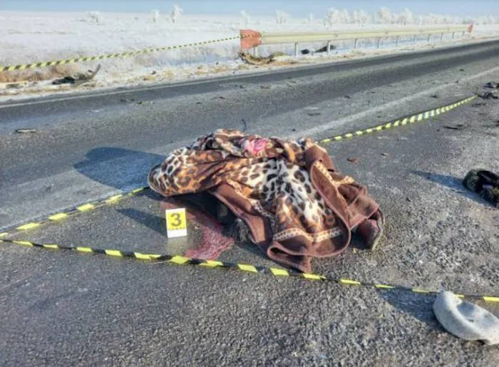 Три человека погибли в страшной аварии на трассе ЗКО