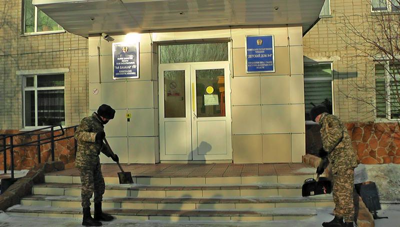 В акции «Караван доброты» принимают участие военнослужащие Семея