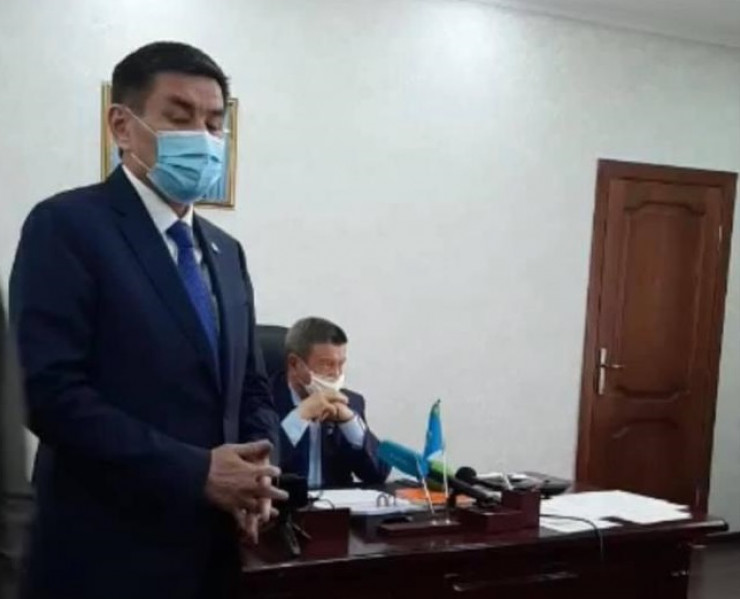 В Семее разгорелся скандал из-за срыва мусорной реформы