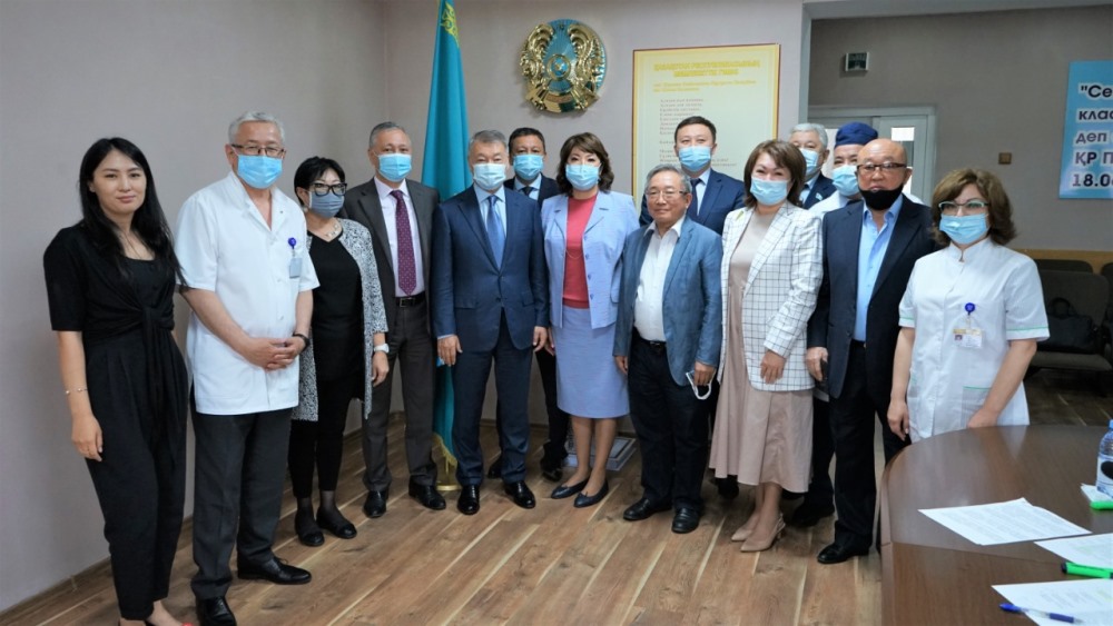 В Семее Центр ядерной медицины принимает первых пациентов