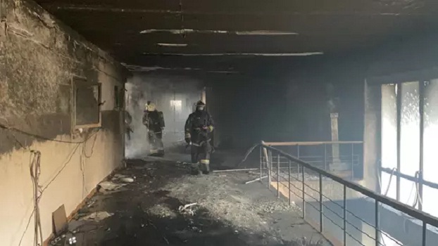 Пожар произошел в здании вуза в Семее