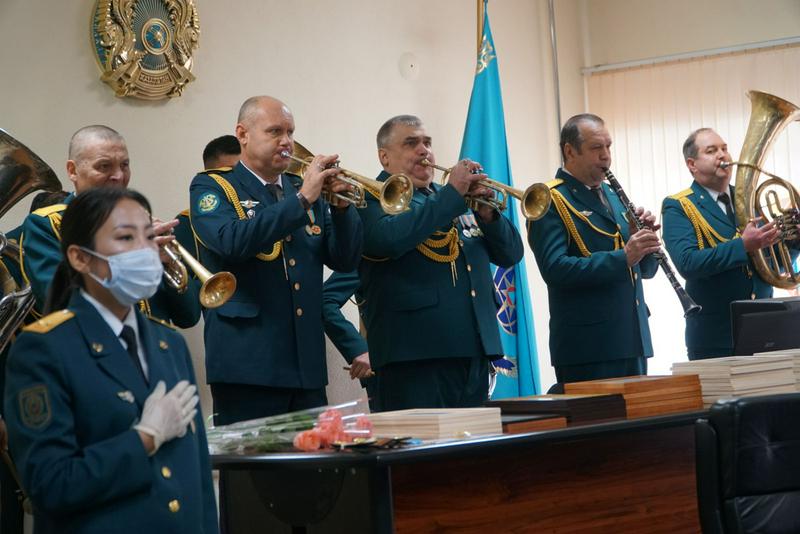 В ВКО наградили лучших спасателей