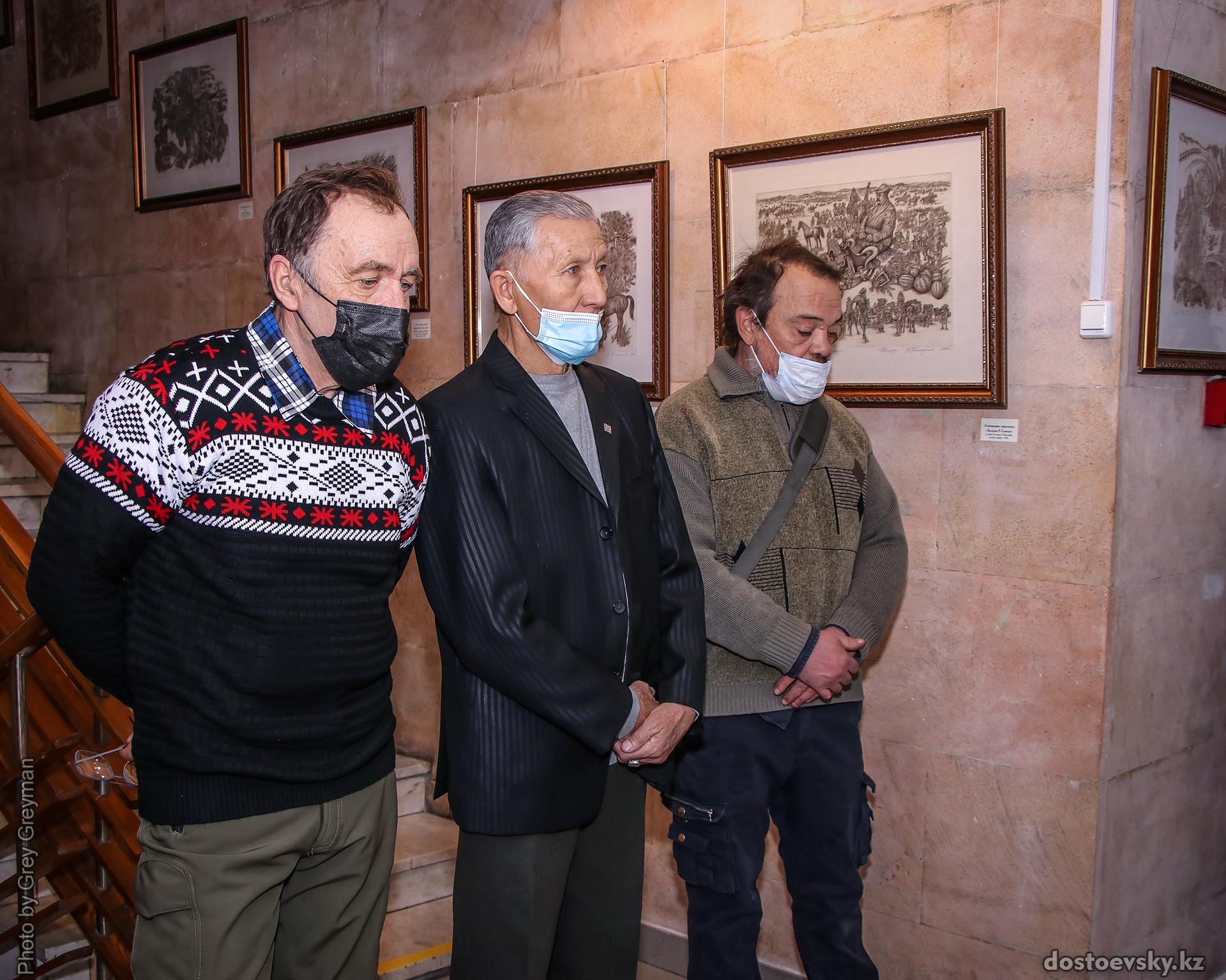 Выставка павлодарского художника В.Ф.Поликарпова «Родительница степь» открылась в литературно-мемориальном музее Ф.М.Достоевского в Семее