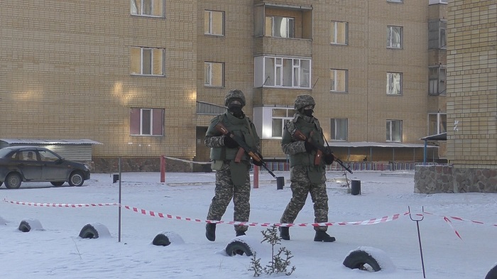 Обеспечивается безопасность жителей военного городка Семейского гарнизона